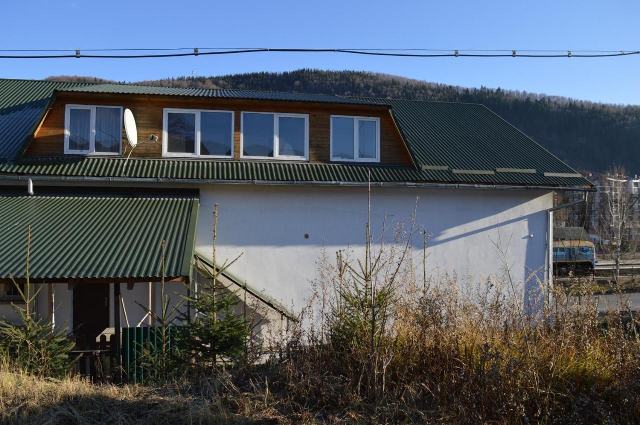 Guest House Mansarda Yaremche Eksteriør billede